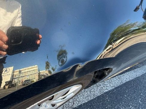 Used 2021 Toyota Corolla LE image 2