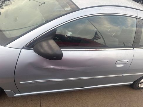 Used 2004 Chrysler Sebring Coupe FWD image 5