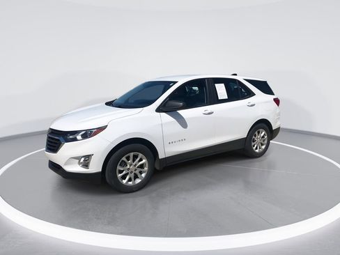 Used 2020 Chevrolet Equinox LS image 4