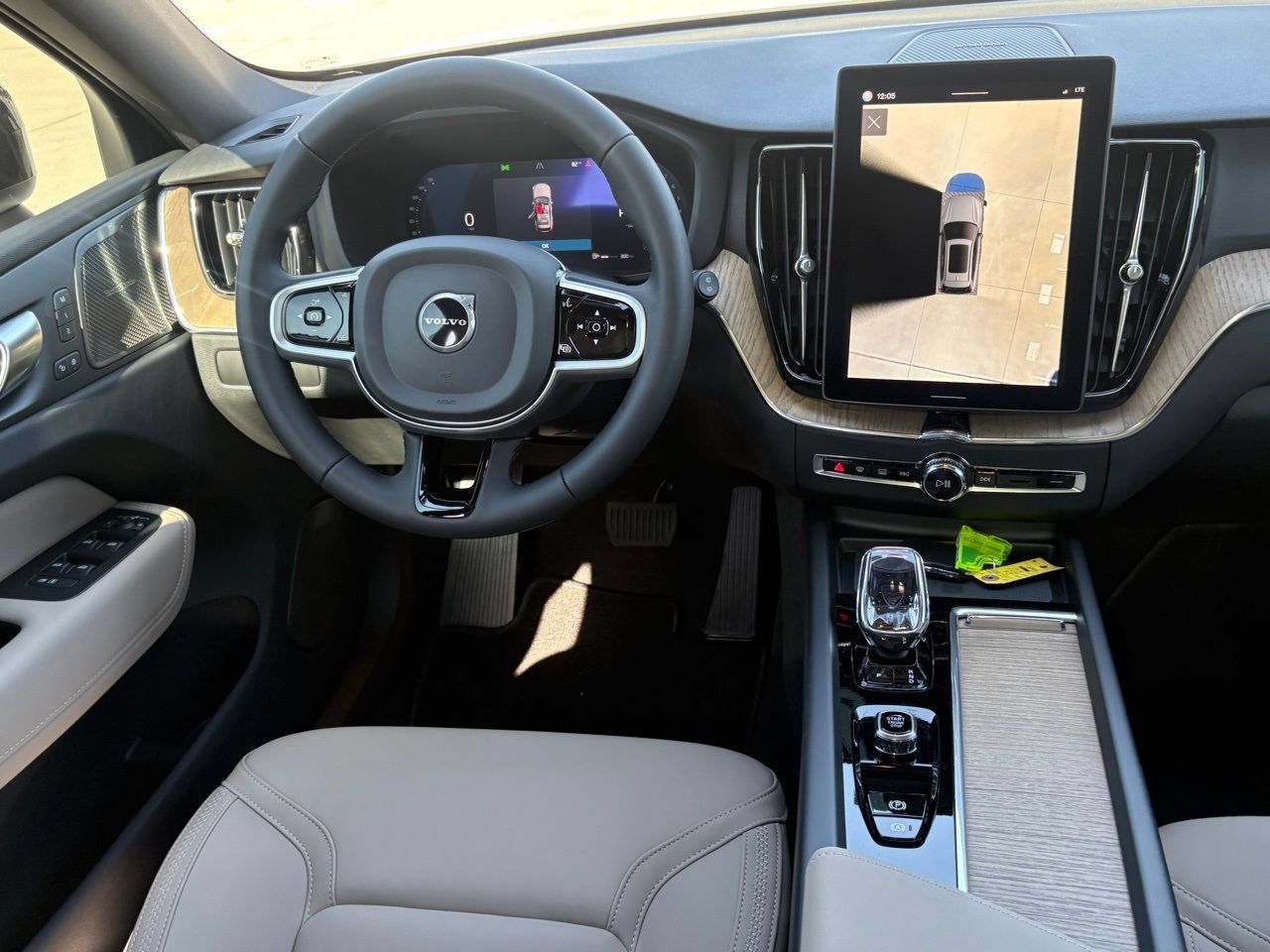 New 2026 Volvo XC60 B5 Plus w/ Protection Package Premier AWD/4WD image 12