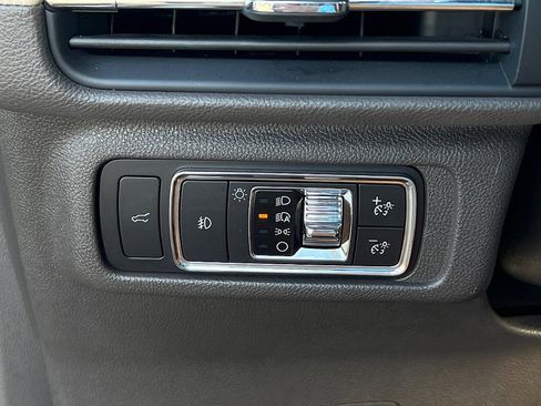 Used 2020 Lincoln Corsair Reserve w/ Equipment Group 201A image 20