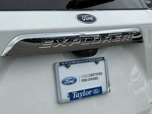 Certified 2023 Ford Explorer Limited w/ Limited Technology Package AWD/4WD image 32