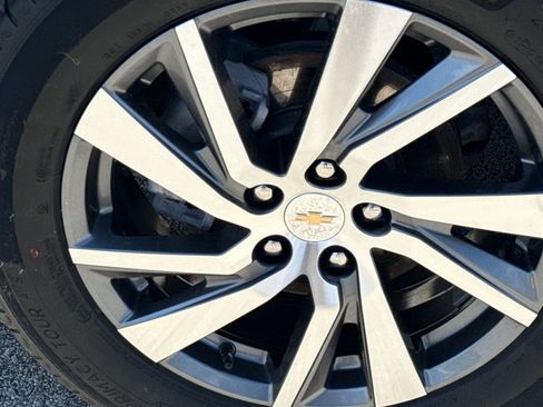 Certified 2024 Chevrolet Equinox LT w/ LPO, Floor Liner Package AWD/4WD image 9