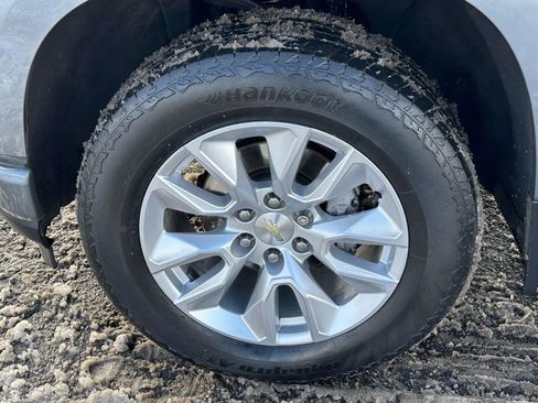 Used 2019 Chevrolet Silverado 1500 Custom w/ Custom Value Package image 8