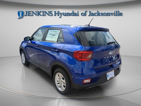 New 2026 Hyundai Venue SE image 3