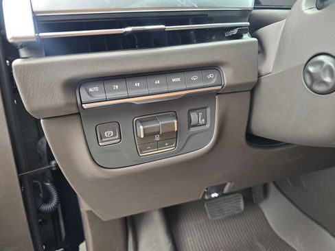 New 2026 Cadillac Escalade Luxury w/ Touring Package AWD/4WD image 25
