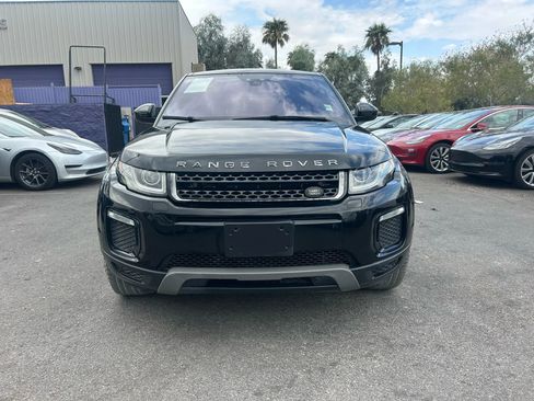 Used 2018 Land Rover Range Rover Evoque SE image 2