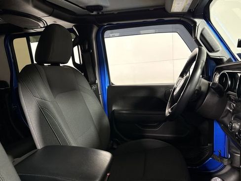 Used 2022 Jeep Gladiator Sport image 12