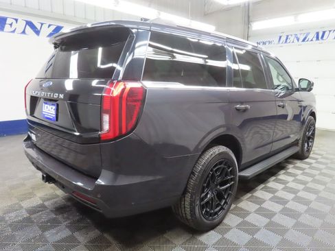 Used 2025 Ford Expedition Active AWD/4WD image 5