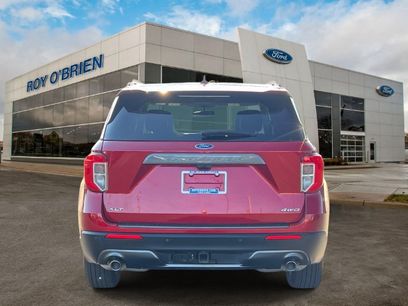 Certified 2023 Ford Explorer XLT w/ Equipment Group 202A