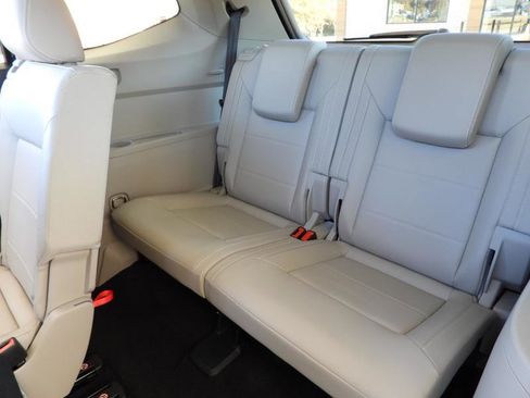 Used 2023 Volkswagen Atlas SE w/ Technology Package w/ Panoramic Sunroof Package image 42