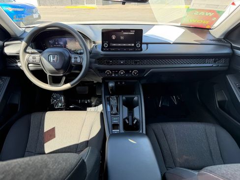 Used 2025 Honda Accord LX image 30
