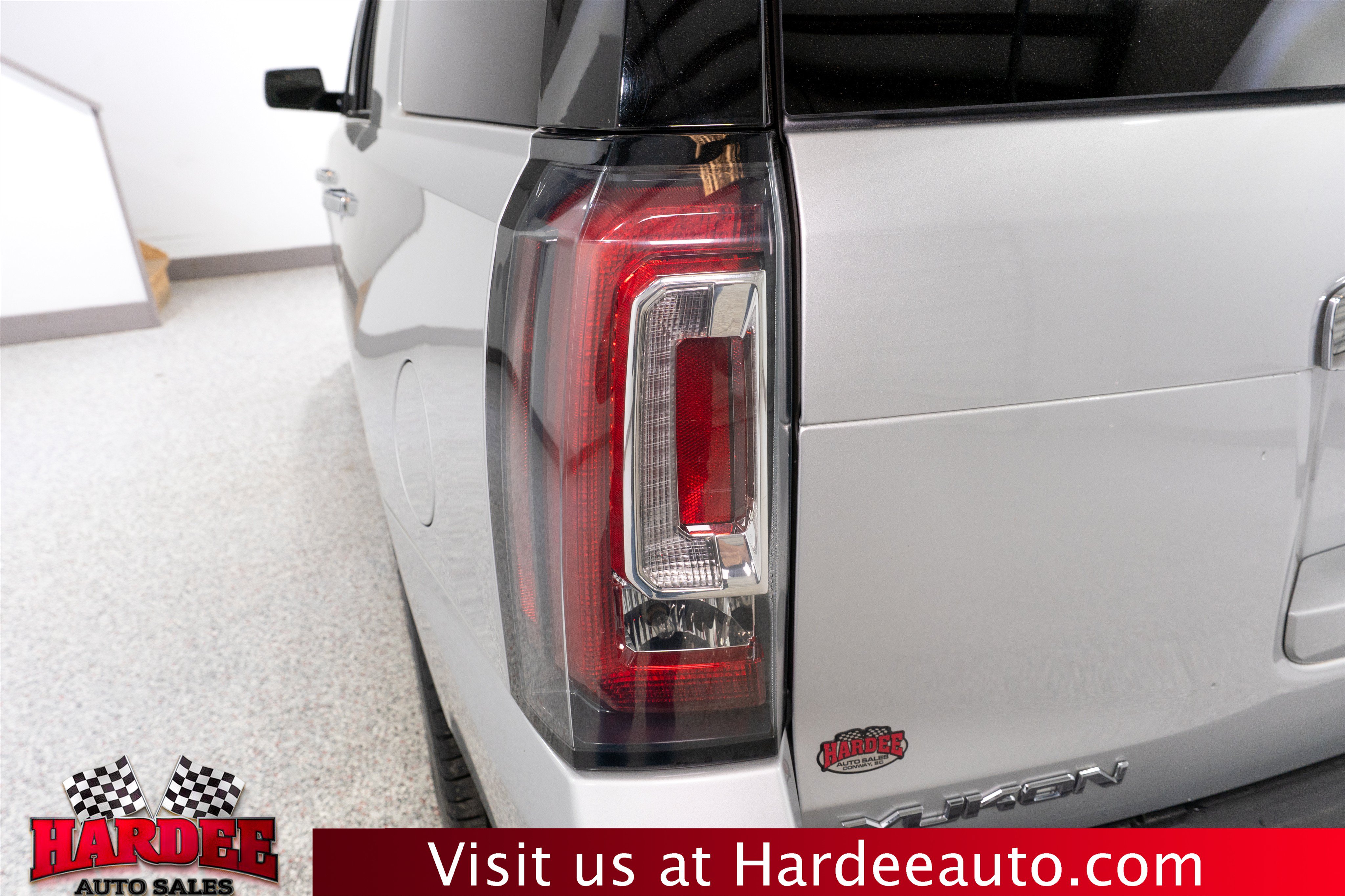 Used 2018 GMC Yukon Denali AWD/4WD image 9