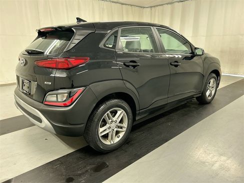 Used 2023 Hyundai Kona SE w/ Cargo Package image 2