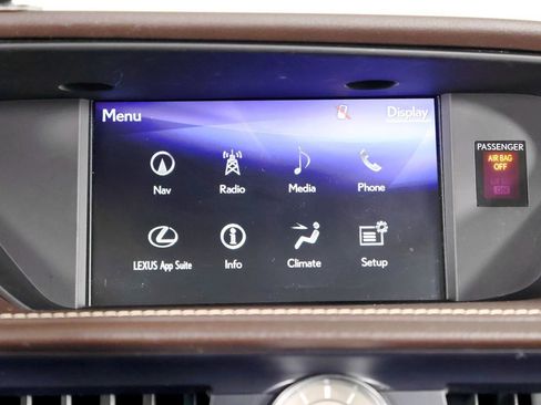 Used 2018 Lexus ES 300h w/ Luxury Package image 35