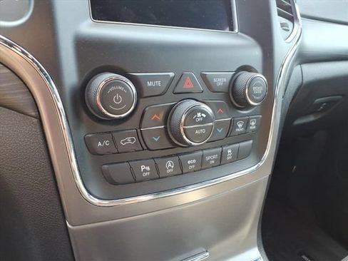Used 2021 Jeep Grand Cherokee Freedom Edition AWD/4WD image 23