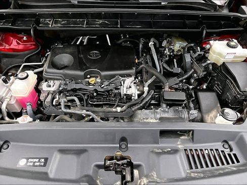 Used 2021 Toyota Highlander XLE image 31