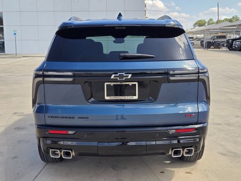Certified 2026 Chevrolet Traverse RS w/ LPO, Floor Liner Package AWD/4WD image 6