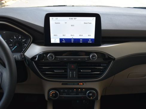 Used 2020 Ford Escape SE FWD image 18