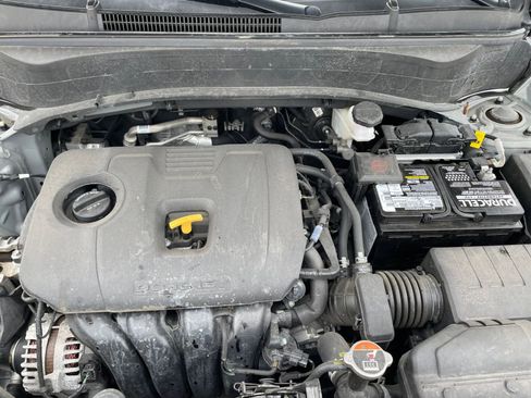 Used 2025 Kia Seltos S image 33