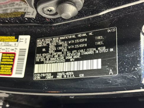 Used 2023 Toyota Highlander LE AWD/4WD image 27