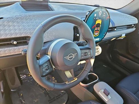 Certified 2025 MINI Cooper S image 10