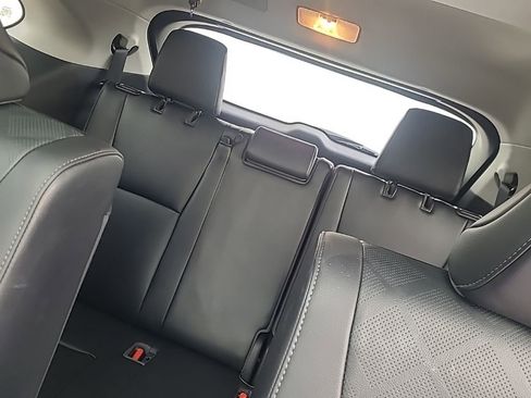 Used 2021 Toyota Highlander Platinum AWD/4WD image 18