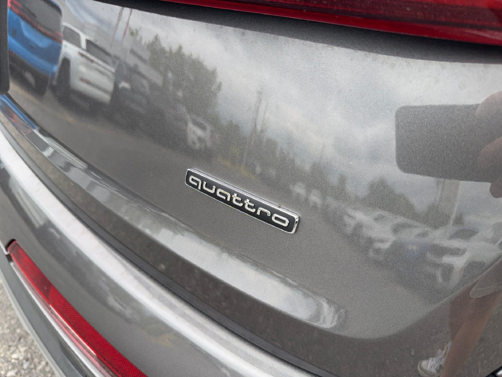Used 2023 Audi Q7 2.0T Premium Plus w/ Premium Plus Package AWD/4WD image 9