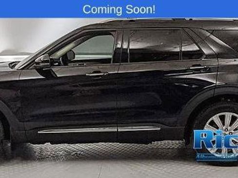 Certified 2023 Ford Explorer Limited w/ Equipment Group 301A image 5