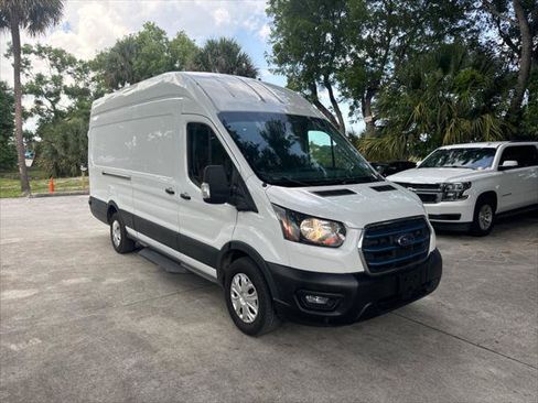 Used 2022 Ford E-Transit 148 High Roof Extended RWD image 4