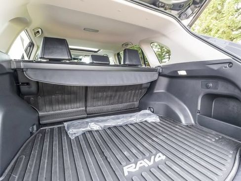 Used 2023 Toyota RAV4 XLE Premium AWD/4WD image 9