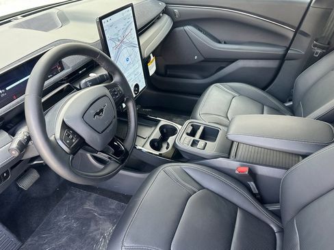 New 2025 Ford Mustang Mach-E Premium image 9