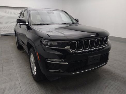 Used 2023 Jeep Grand Cherokee Limited image 14
