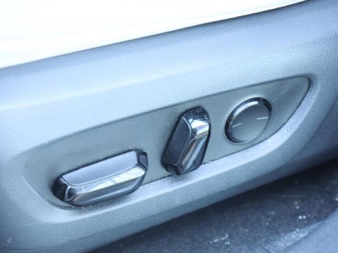 Certified 2023 Lexus RX 350h image 32