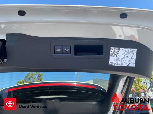 Certified 2023 Toyota Venza Limited AWD/4WD image 14
