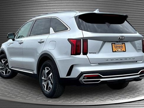 Used 2021 Kia Sorento EX FWD image 4