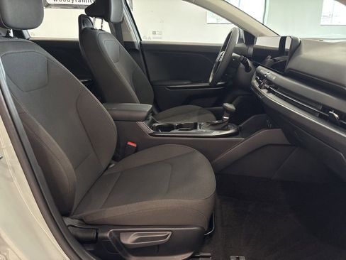Used 2026 Kia K4 FWD image 28