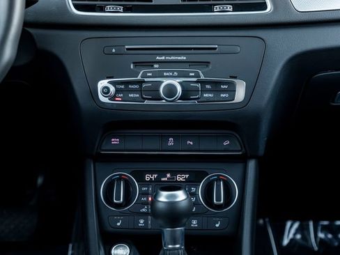 Used 2018 Audi Q3 2.0T Premium w/ Convenience Package image 23