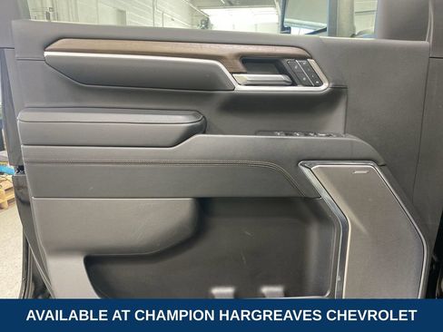 Used 2025 Chevrolet Silverado 3500 High Country AWD/4WD image 30