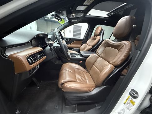 Used 2023 Lincoln Aviator Reserve w/ Jet Appearance Package image 12