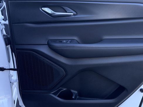 New 2025 Jeep Grand Cherokee L Altitude AWD/4WD image 33