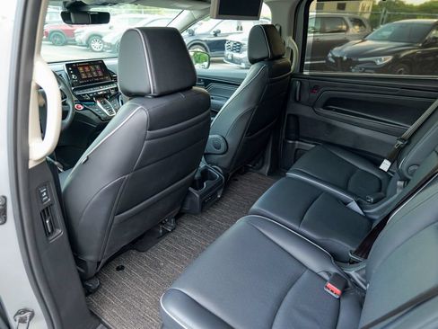 Used 2025 Honda Odyssey Elite image 24