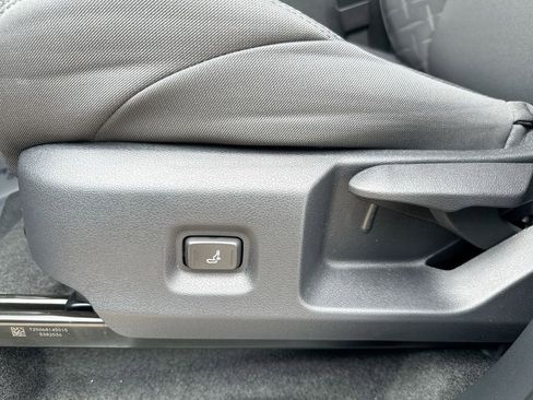 New 2025 Toyota Tacoma SR5 image 14