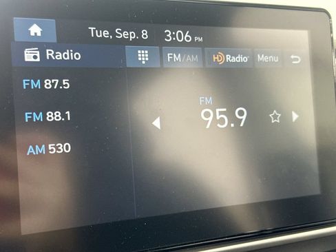 Used 2026 Hyundai Venue SEL FWD image 31