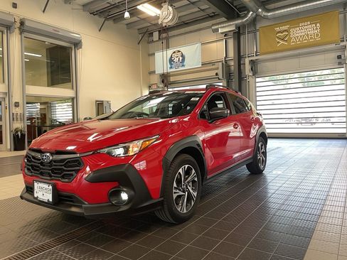 Used 2025 Subaru Crosstrek 2.5i Premium AWD/4WD image 4