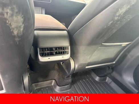 Used 2023 Tesla Model Y Performance AWD/4WD image 15