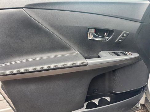Used 2015 Toyota Venza XLE FWD image 22
