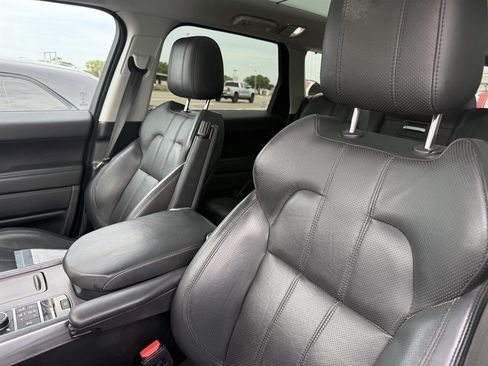 Used 2017 Land Rover Range Rover Sport HSE AWD/4WD image 12