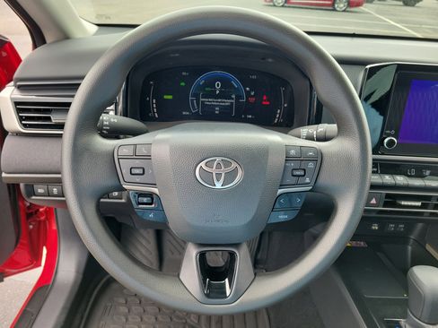 Certified 2025 Toyota Camry LE FWD image 23