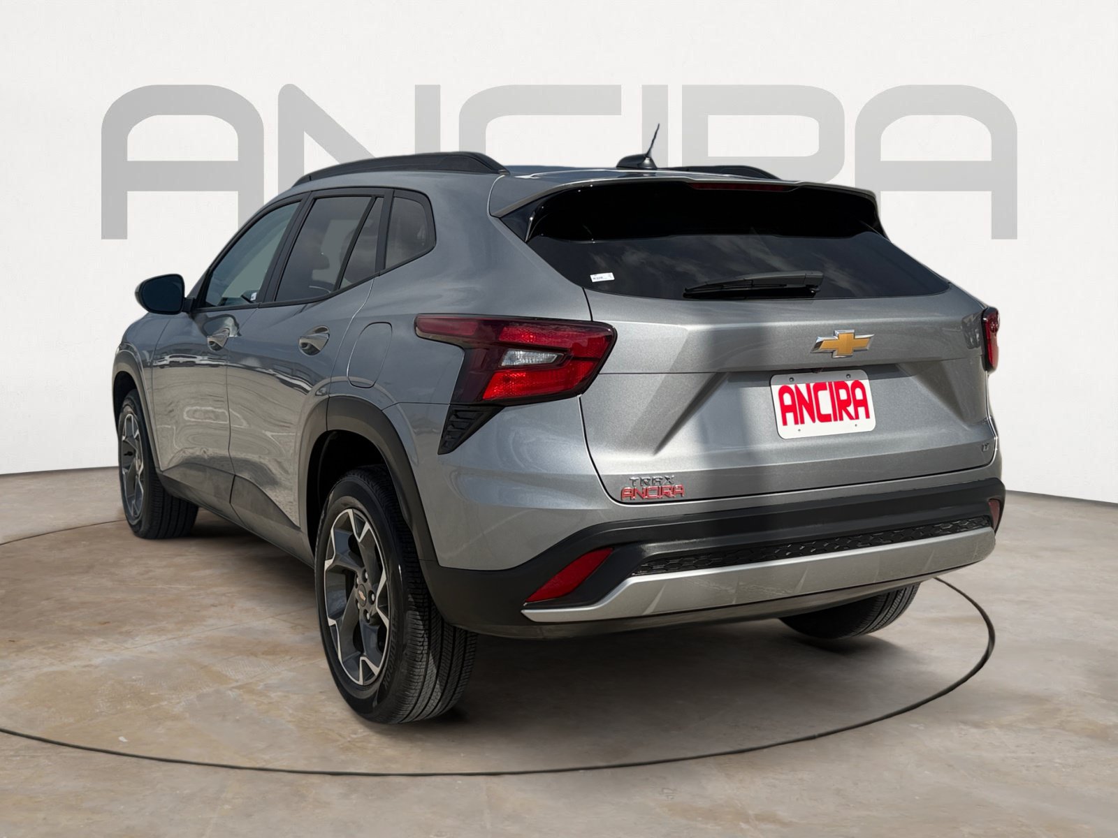 Used 2026 Chevrolet Trax LT FWD image 8